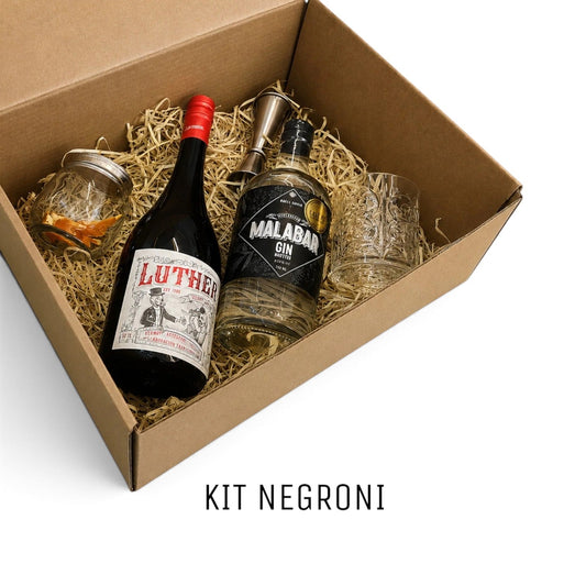 Kit Negroni: caja de regalo con Gin Malabar 700 ml, Vermut Luther, jigger, vaso tallado y naranjas deshidratadas